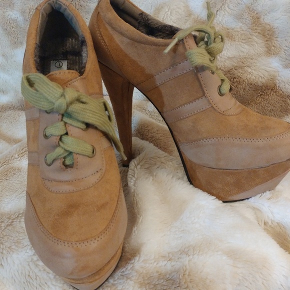Herstyle Hebron Camel Platform Misses Size 7 NIB - Picture 1 of 7